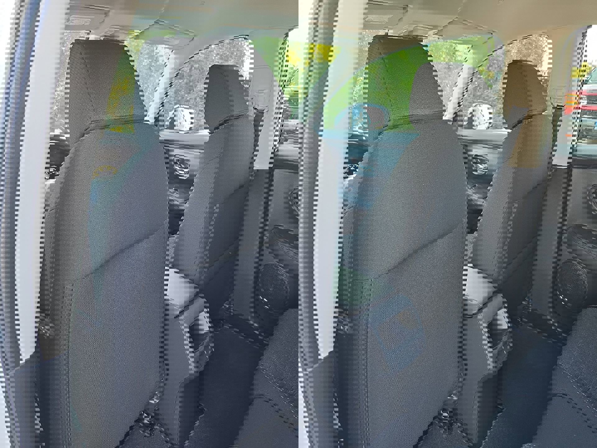 Certified 2026 Honda HR-V LX image 21