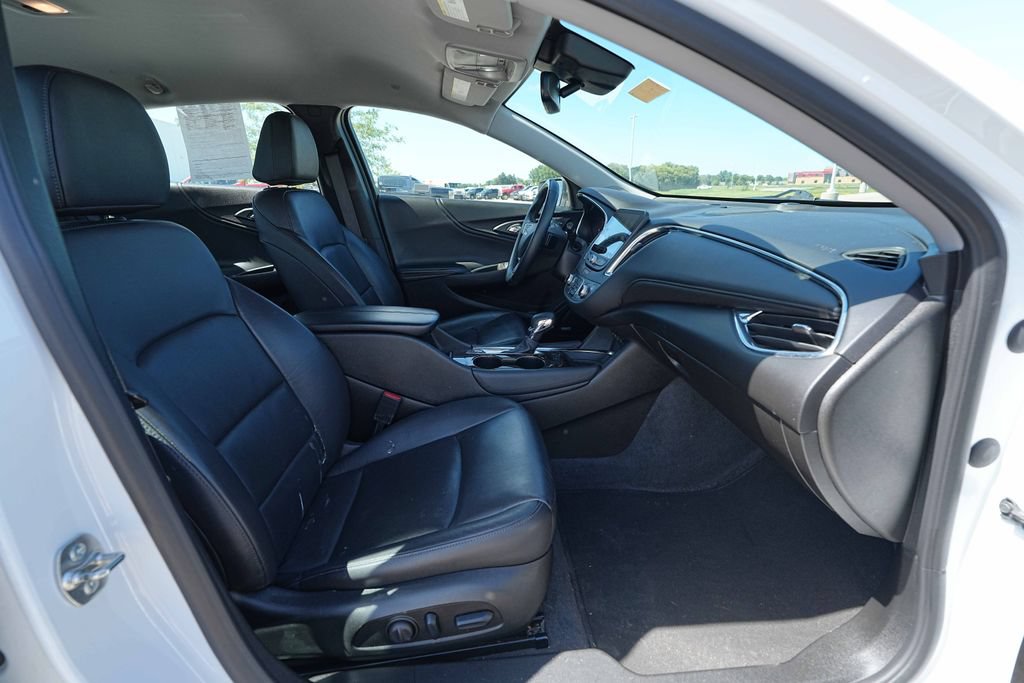 Used 2024 Chevrolet Malibu LT FWD image 22