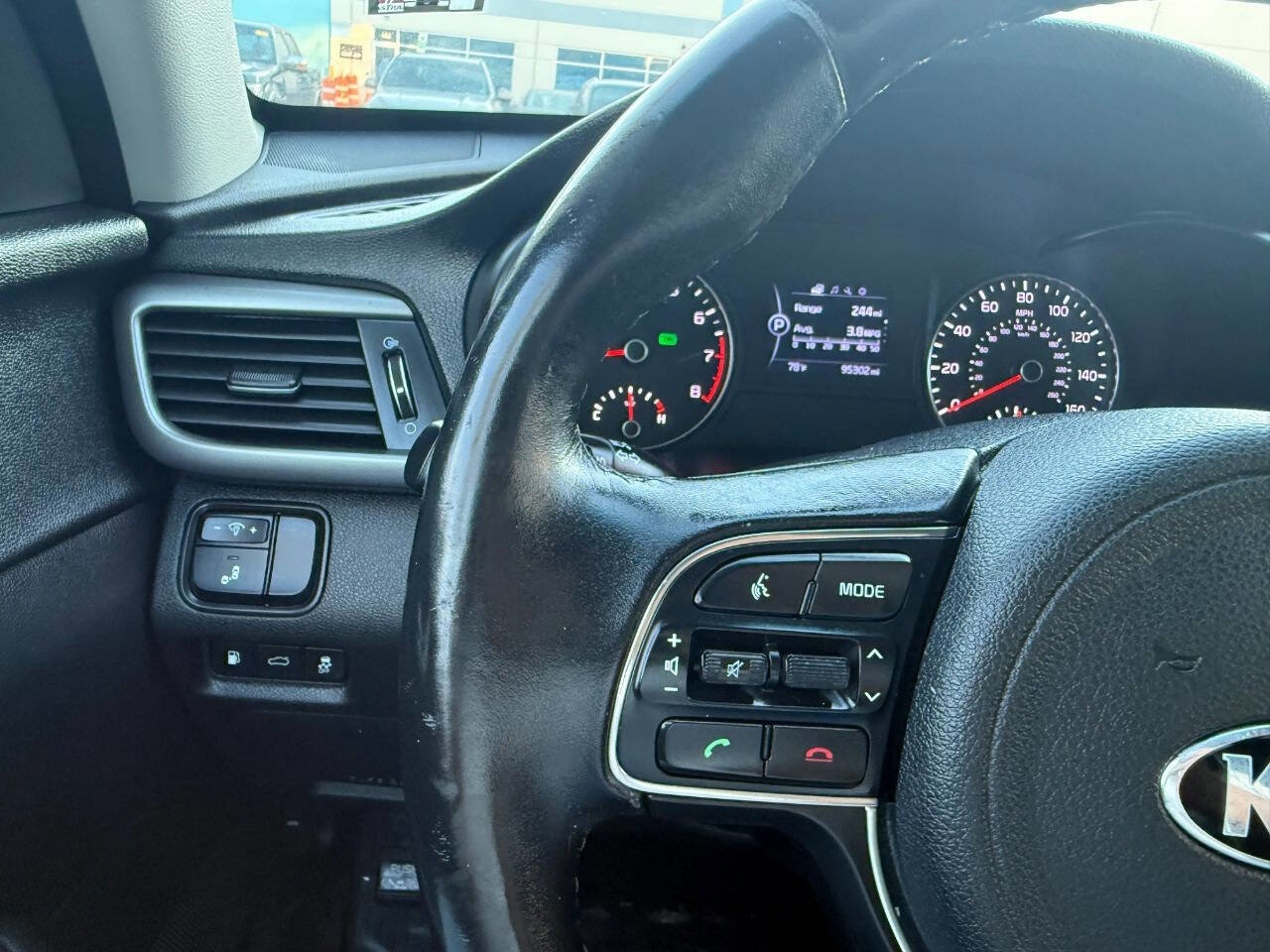 Used 2018 Kia Optima S image 36