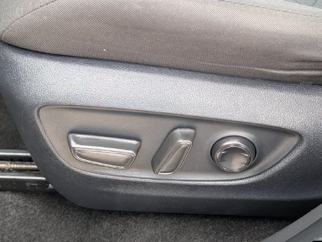 Used 2024 Toyota RAV4 XLE FWD image 25