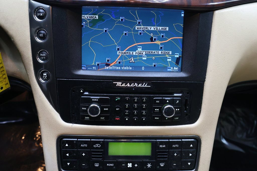 Used 2015 Maserati GranTurismo Convertible RWD image 16