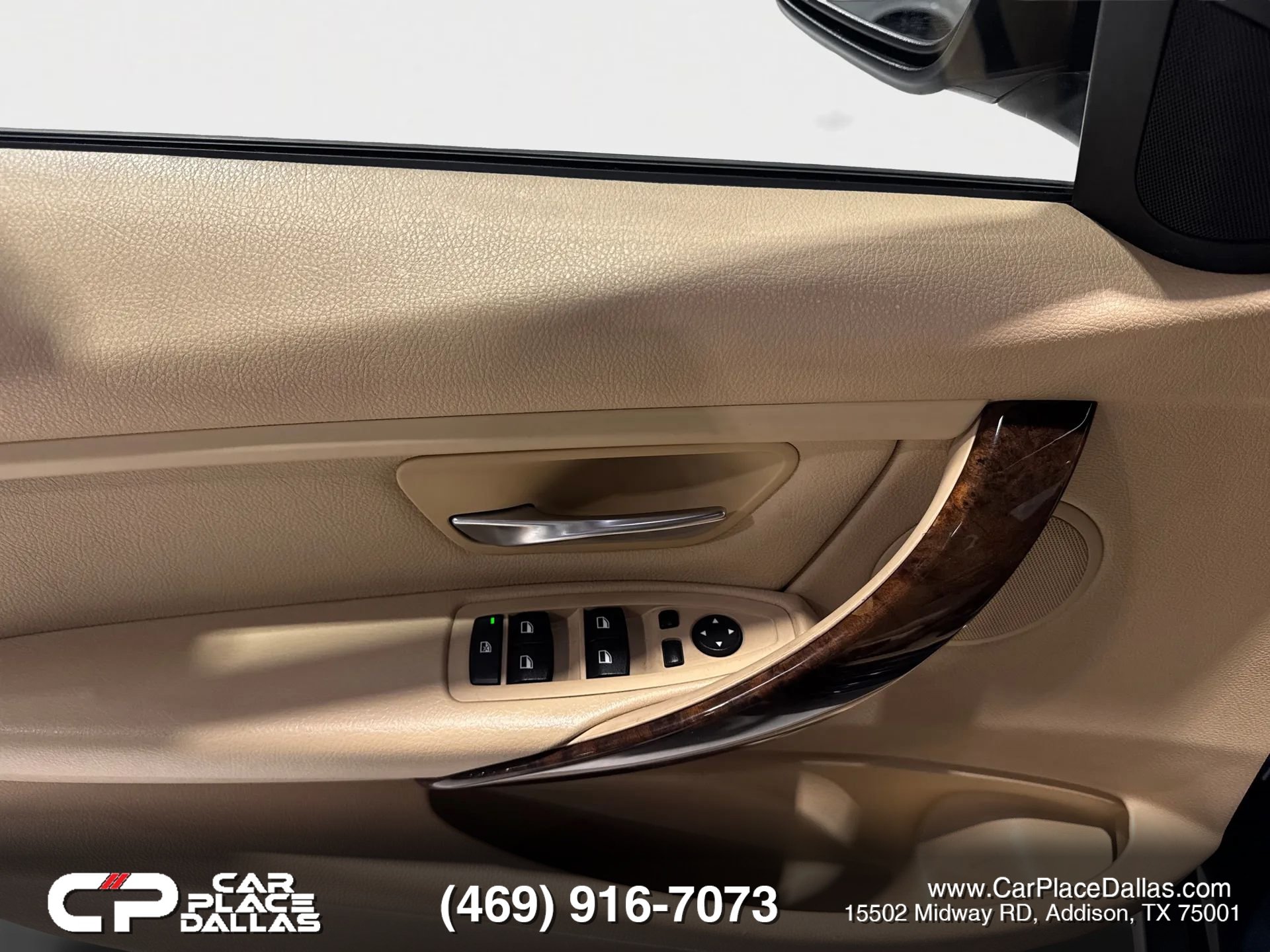 Used 2014 BMW 320i Sedan RWD image 12