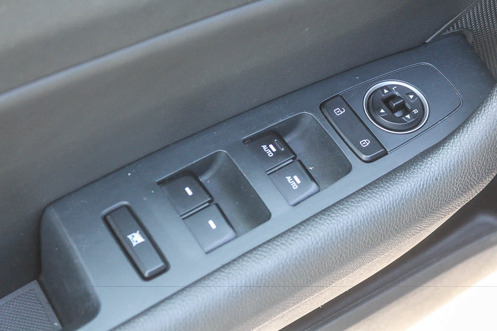Used 2018 Hyundai Sonata Sport FWD image 26
