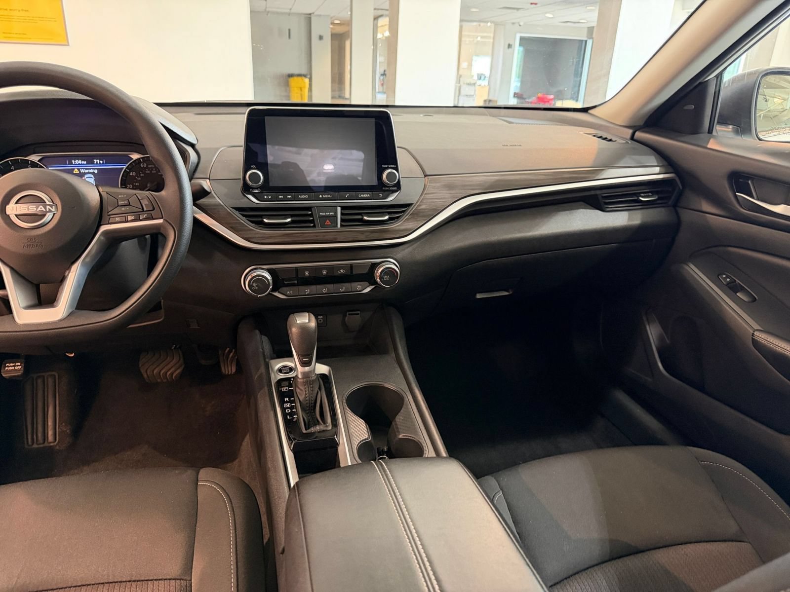Used 2025 Nissan Altima 2.5 SV FWD image 33