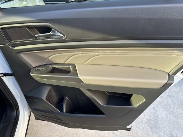 Certified 2023 Volkswagen Atlas Cross Sport SEL image 9