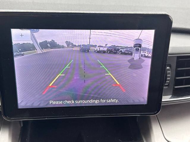 Used 2020 Ford Explorer XLT w/ Equipment Group 202A AWD/4WD image 10