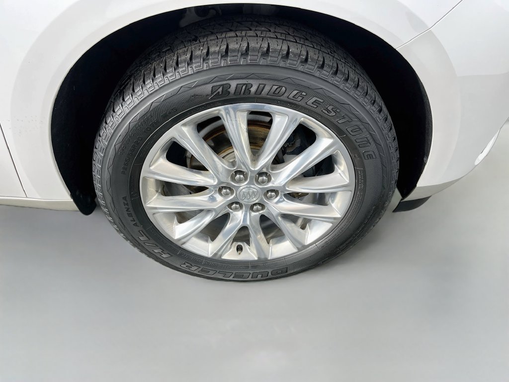 Used 2020 Buick Enclave Essence w/ Sound and Sites Package FWD image 41