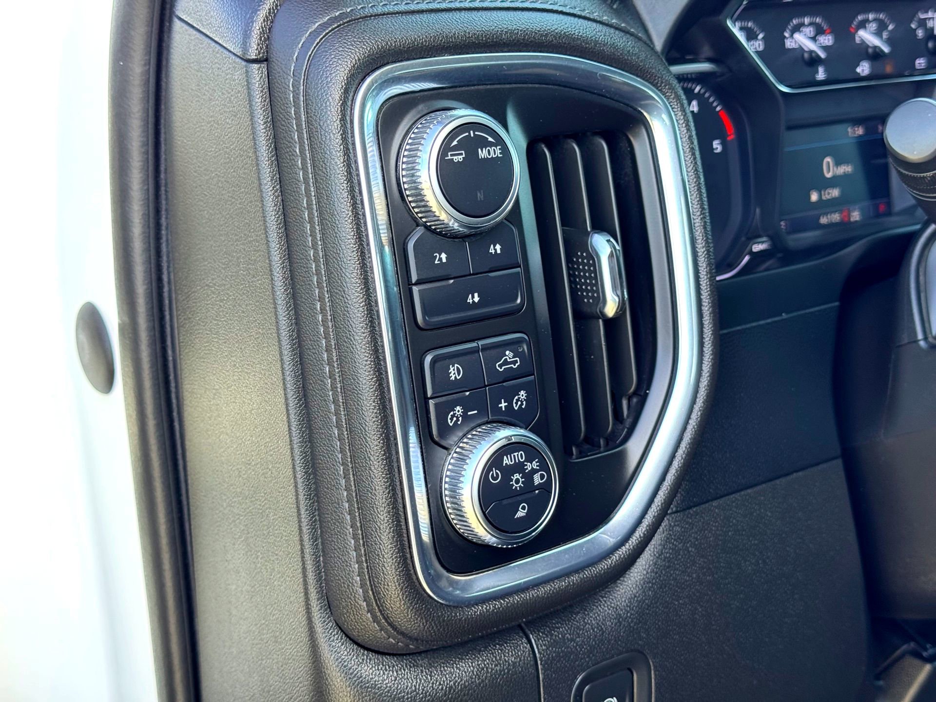 Used 2023 GMC Sierra 2500 SLE w/ SLE Convenience Package image 14