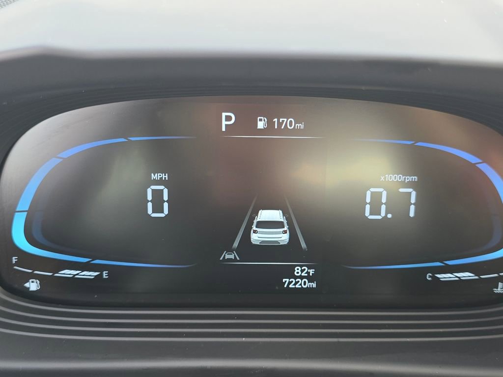 Used 2025 Hyundai Venue SEL FWD image 28