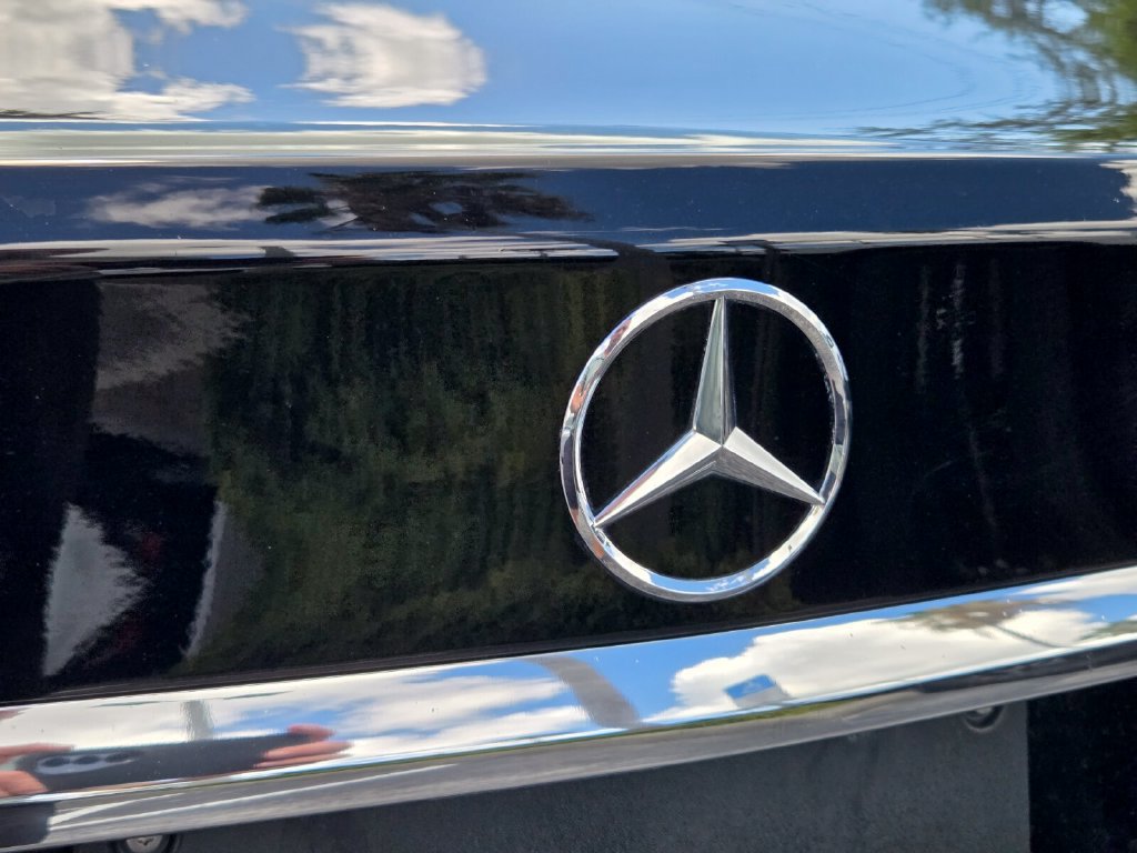 Used 2017 Mercedes-Benz C 300 Sedan w/ Premium 1 Package image 9