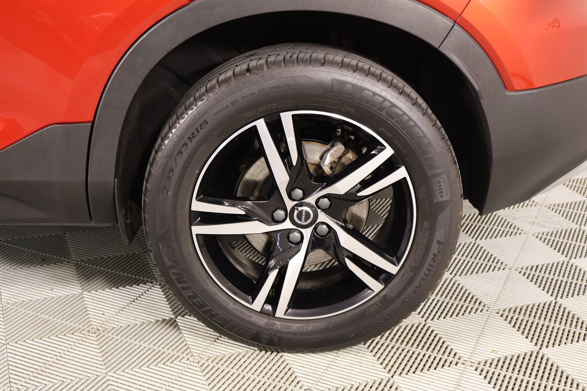 Used 2023 Volvo XC40 B5 Core image 18