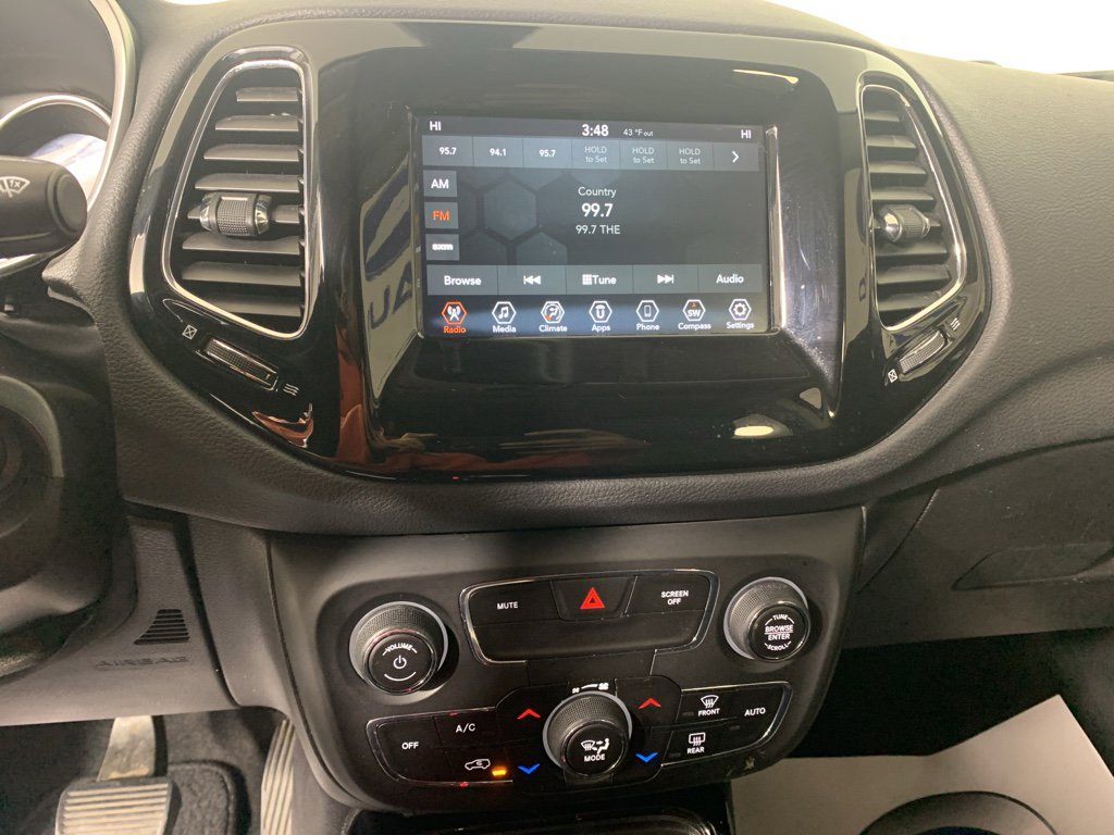 Used 2020 Jeep Compass Latitude image 25