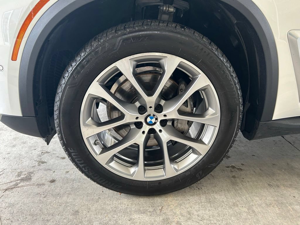 Used 2026 BMW X5 xDrive40i w/ Premium Package AWD/4WD image 16