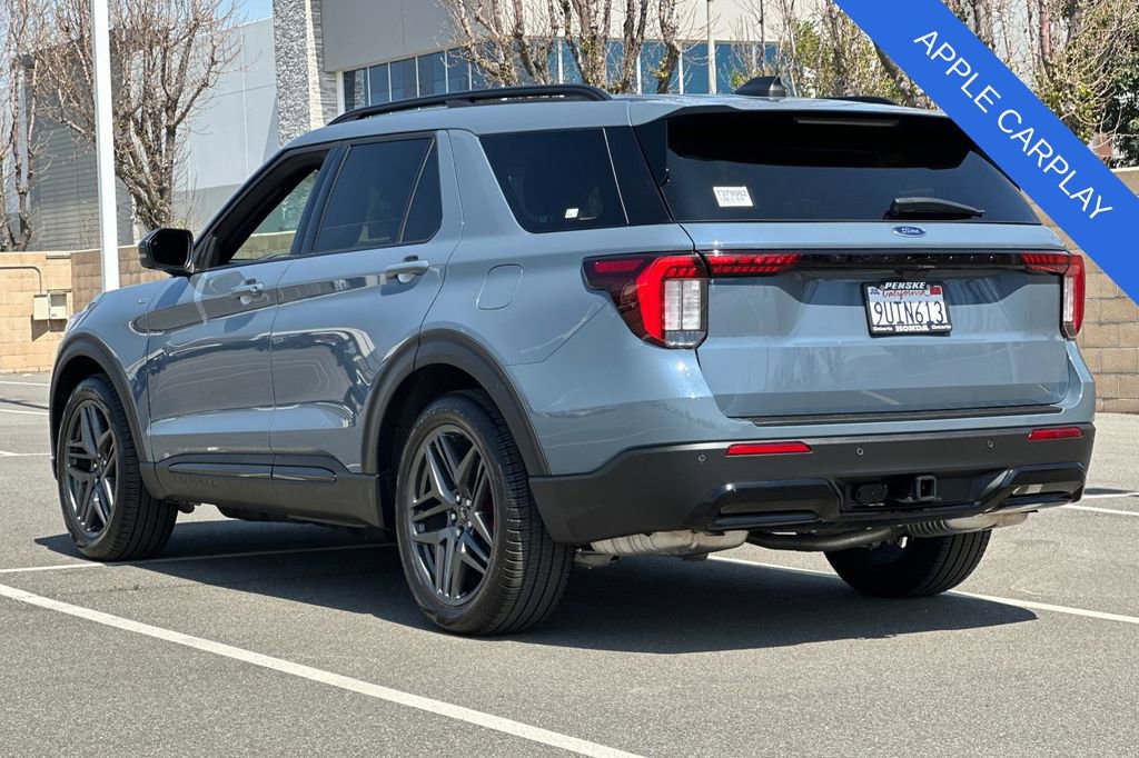 Used 2025 Ford Explorer ST-Line w/ Premium Package image 6