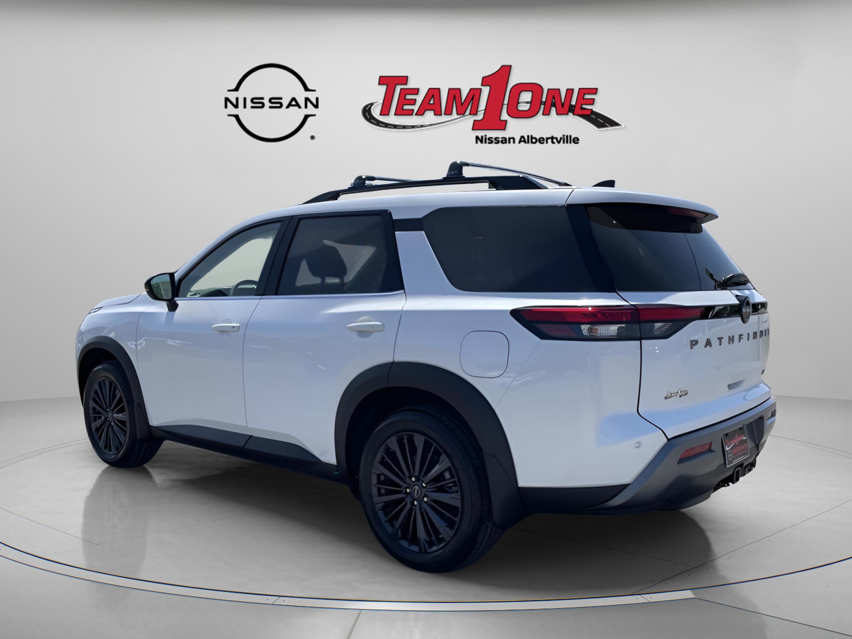 New 2026 Nissan Pathfinder SL FWD image 7