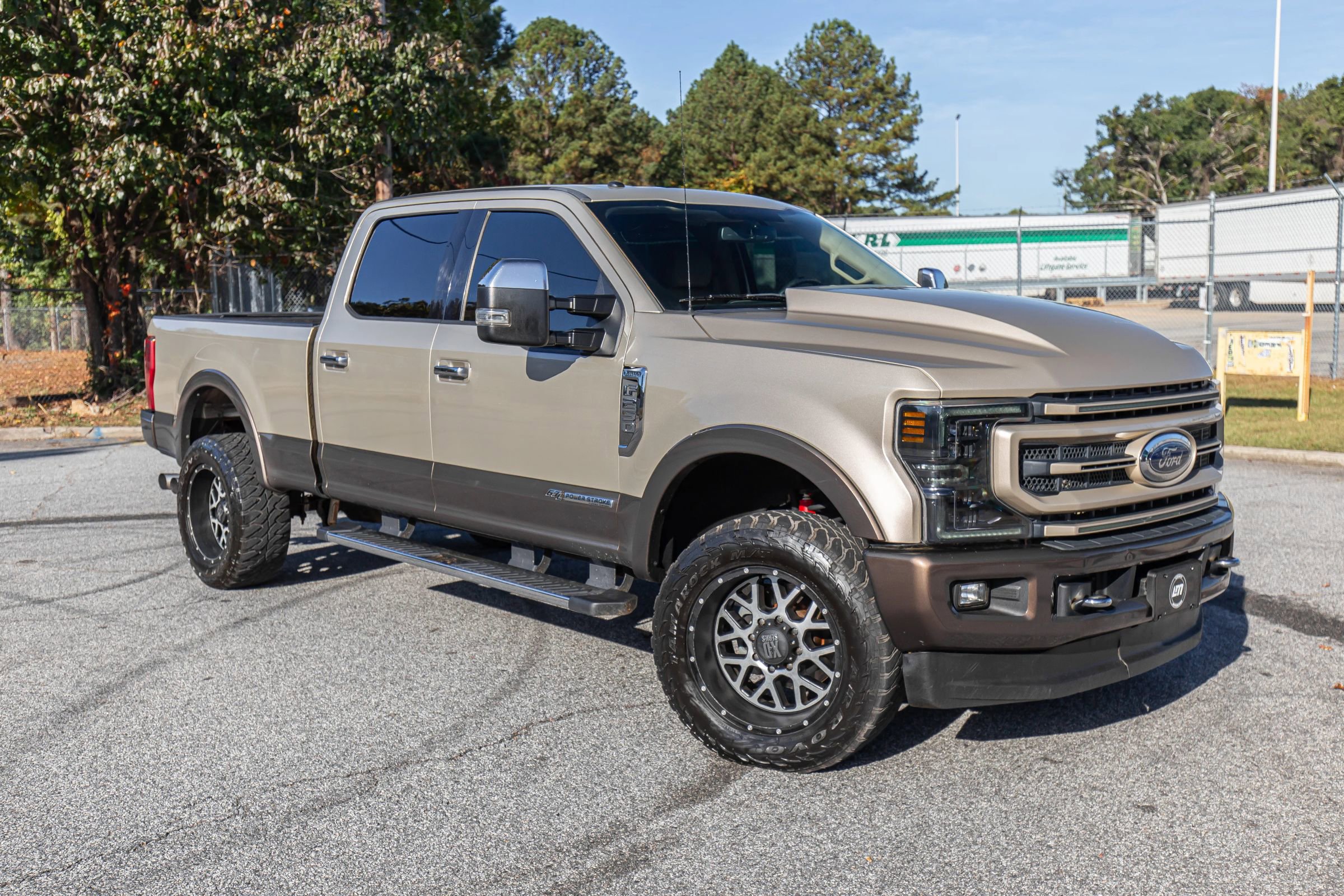 Used 2017 Ford F250 Lariat w/ Chrome Package image 8