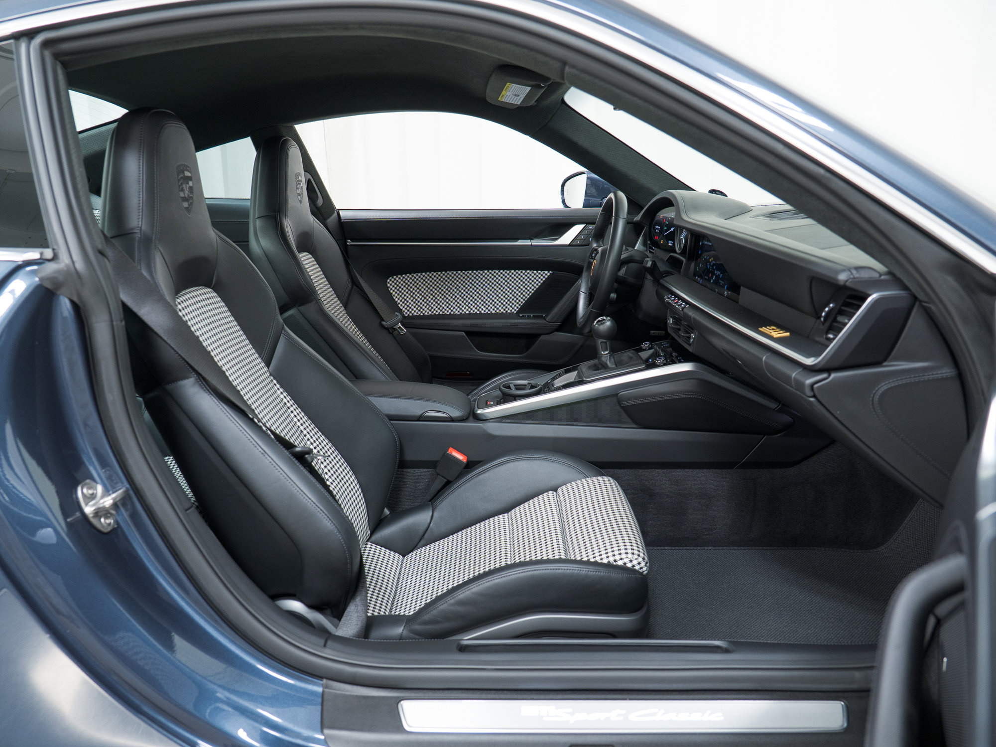 Used 2023 Porsche 911 Sport Classic image 31