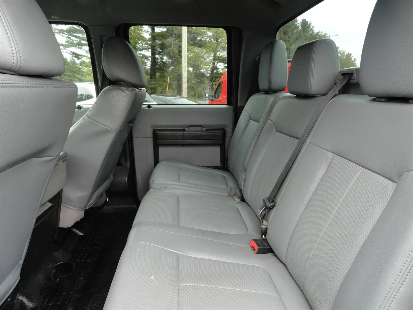 Used 2015 Ford F250 XL w/ Power Equipment Group AWD/4WD image 17