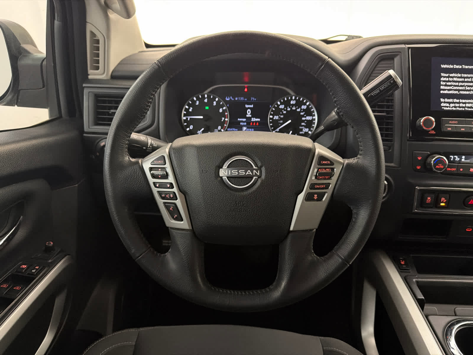 Used 2023 Nissan Titan SV w/ SV Convenience Package image 17