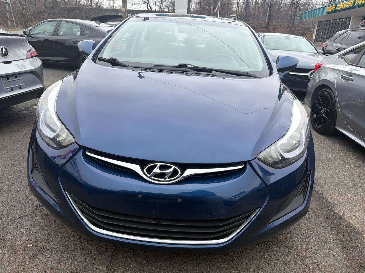 Used 2016 Hyundai Elantra SE image 2