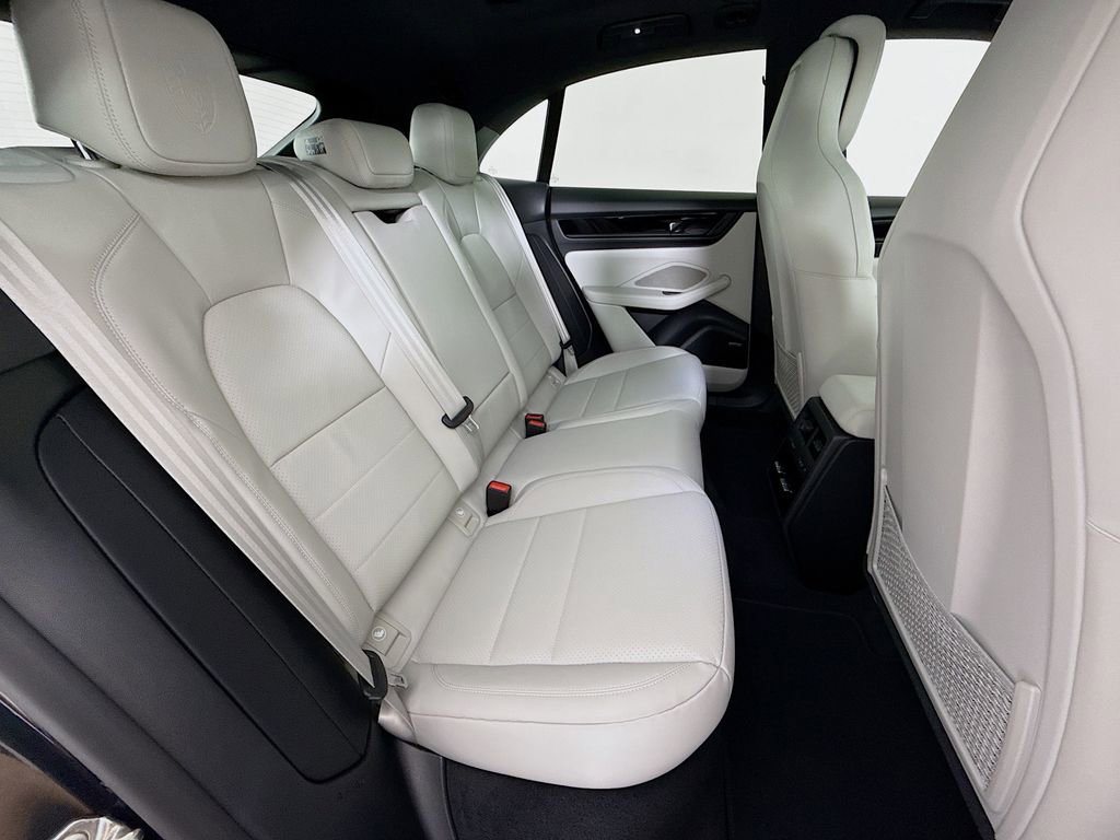 New 2026 Porsche Macan Electric image 32