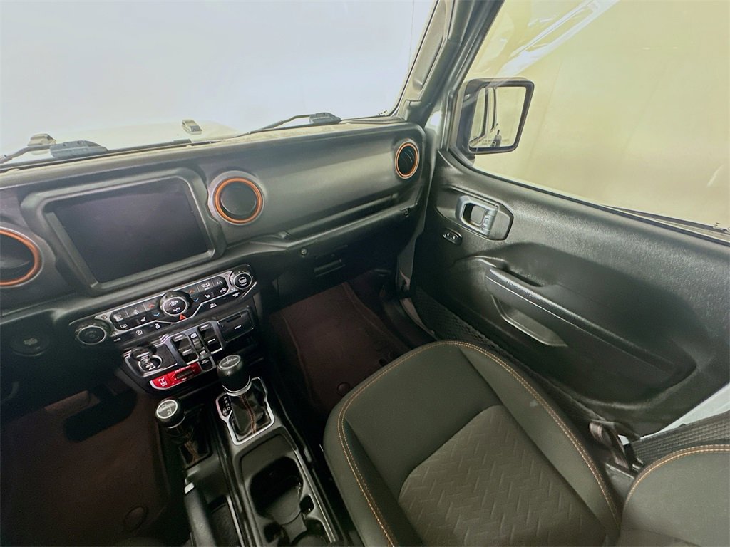 Used 2023 Jeep Gladiator Mojave w/ Cold Weather Group image 11