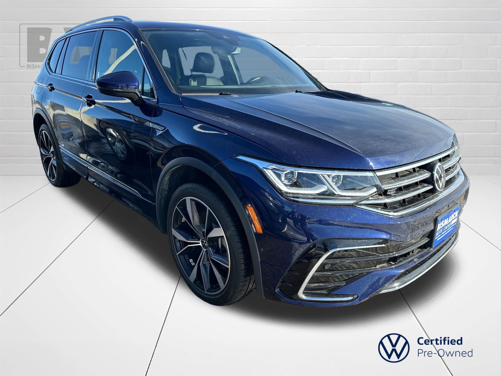 Certified 2022 Volkswagen Tiguan SEL R-Line image 3