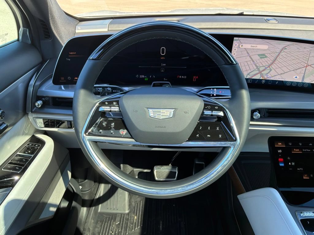 New 2026 Cadillac Vistiq Premium Luxury w/ LPO, Floor Liner Package AWD/4WD image 25