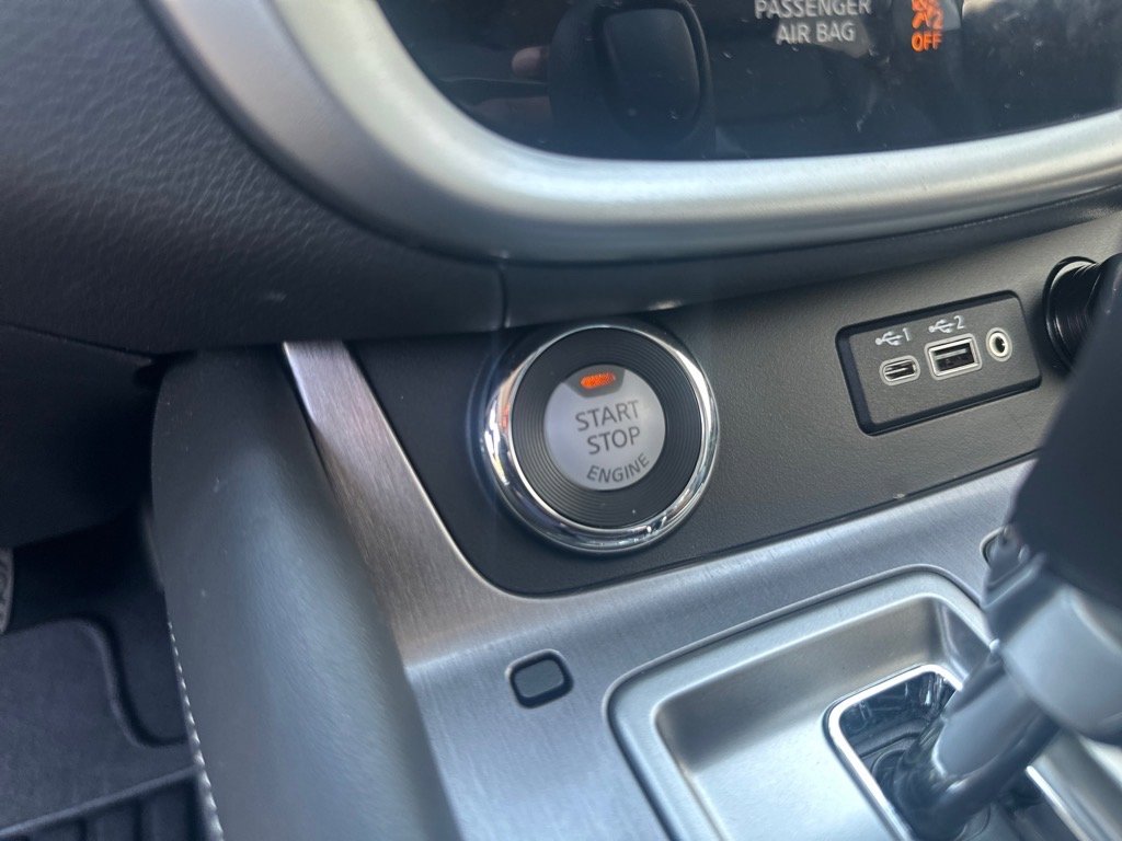 Used 2024 Nissan Murano SL image 10