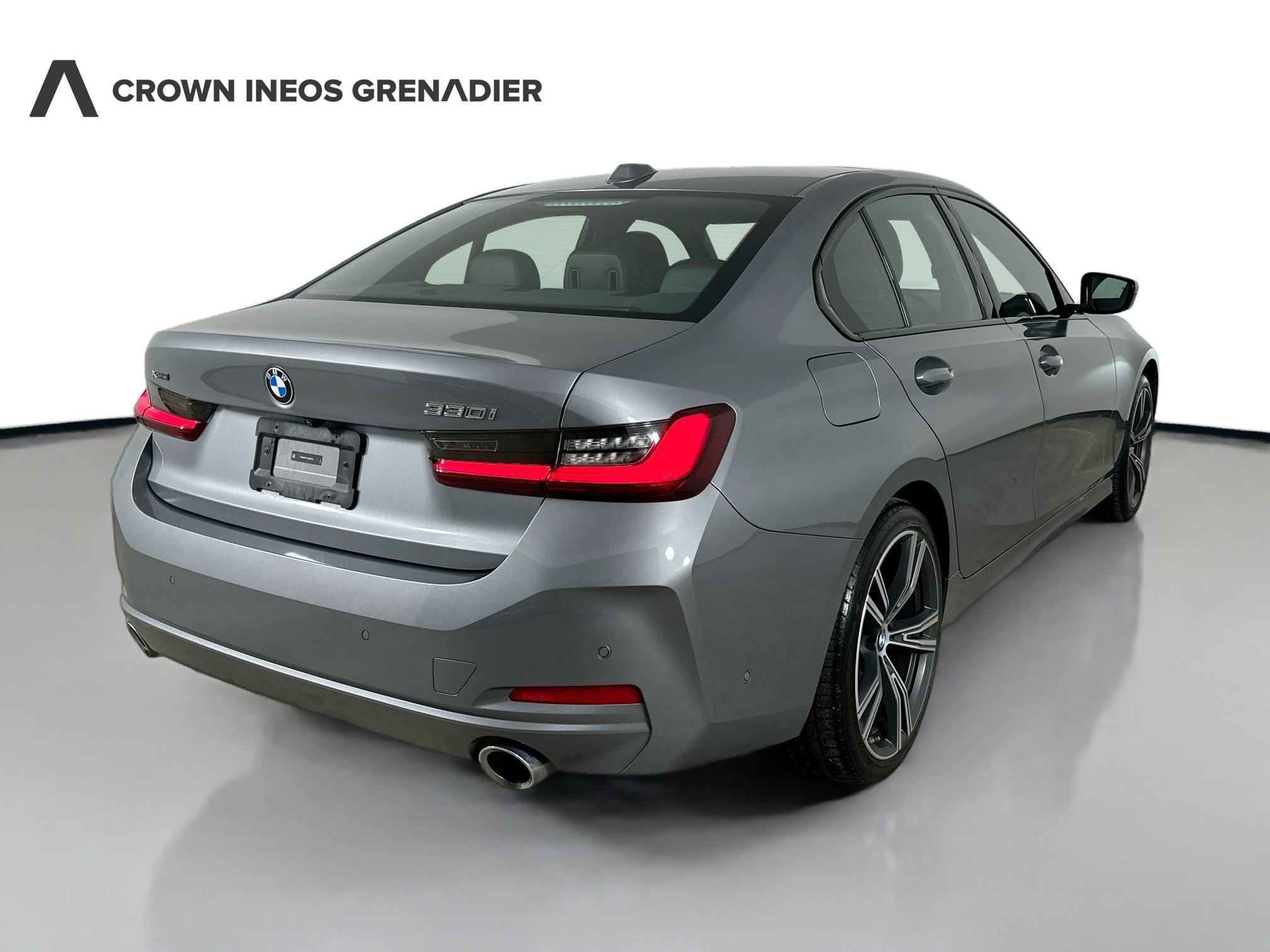 Used 2023 BMW 330i xDrive Sedan w/ Premium Package AWD/4WD image 5