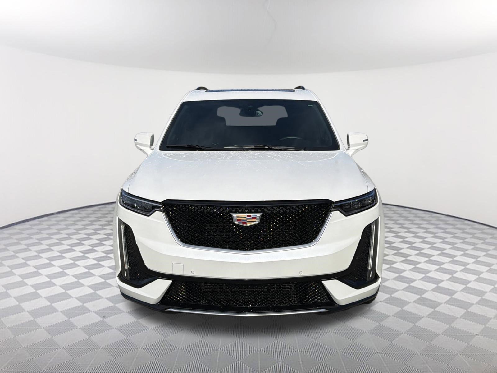 Used 2023 Cadillac XT6 Sport image 2