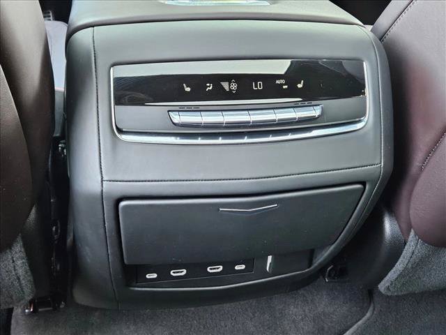 Used 2023 Cadillac Escalade ESV V AWD/4WD image 19