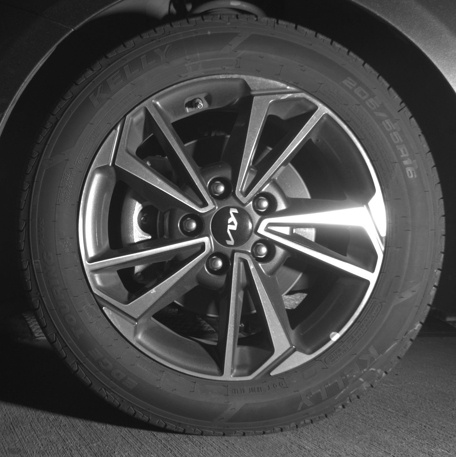 Used 2024 Kia Forte LXS image 17