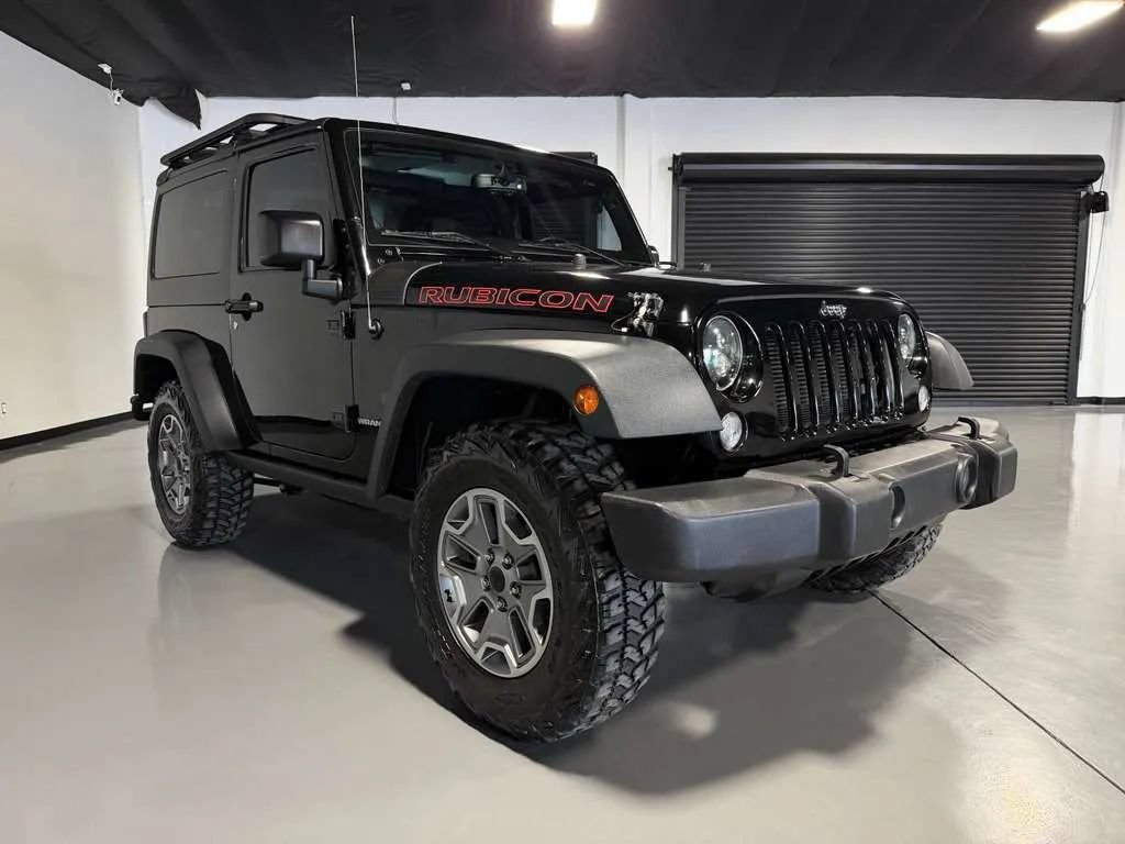 Used 2015 Jeep Wrangler Rubicon w/ Power Convenience Group AWD/4WD image 3