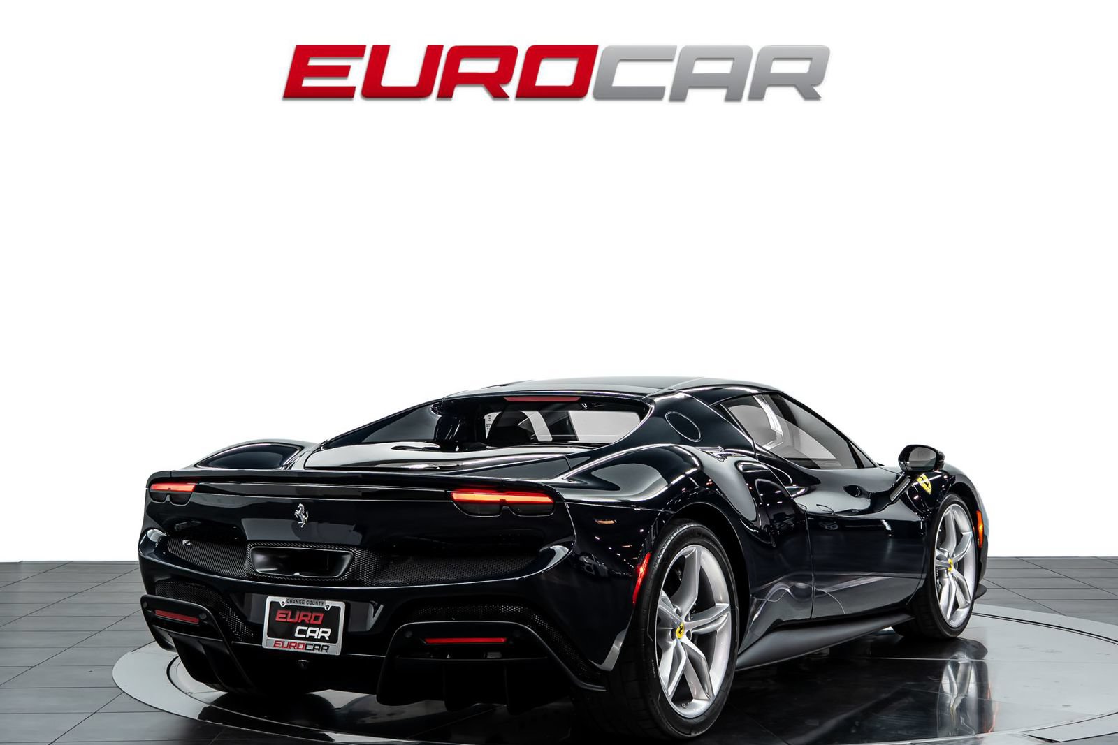 Used 2023 Ferrari 296 GTB RWD image 5