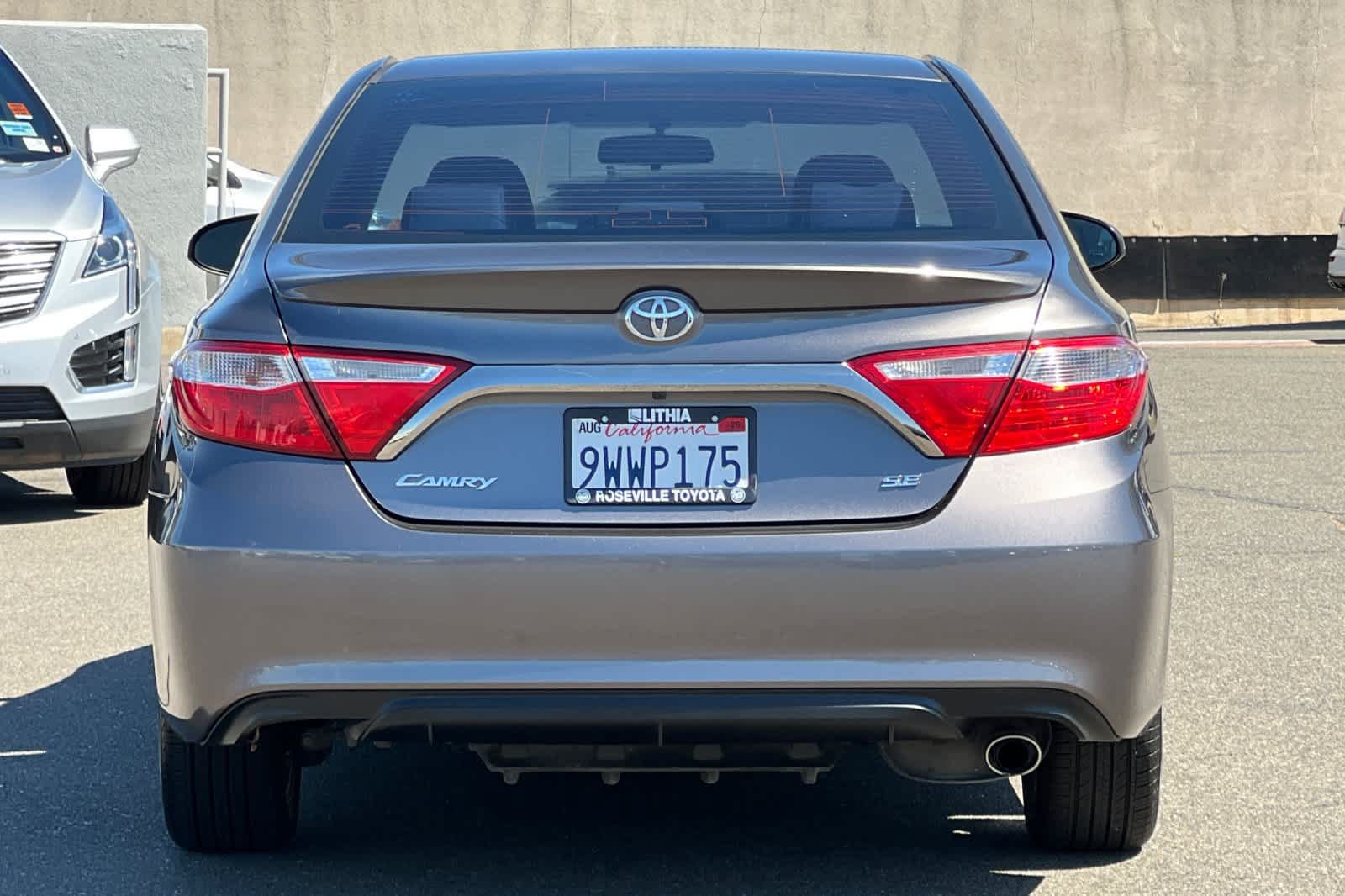 Used 2017 Toyota Camry SE FWD image 8