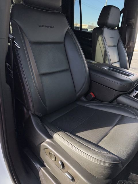 Used 2022 GMC Yukon XL Denali image 29