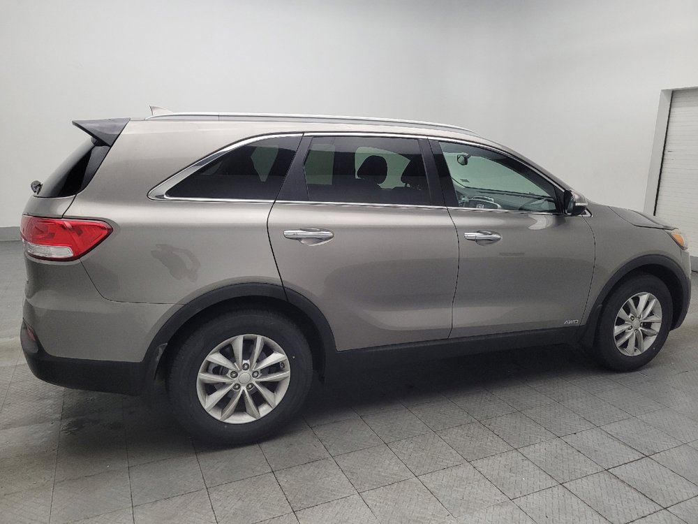 Used 2016 Kia Sorento LX w/ LX Convenience Package image 10