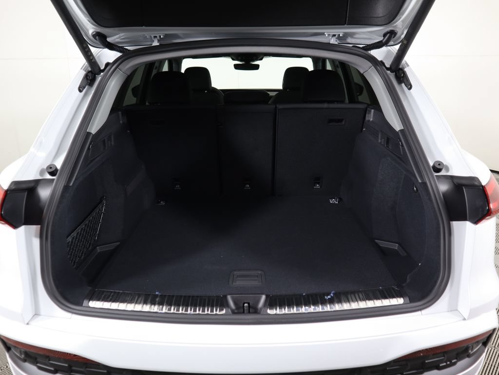 Used 2025 Audi Q5 Premium w/ Convenience Package AWD/4WD image 30