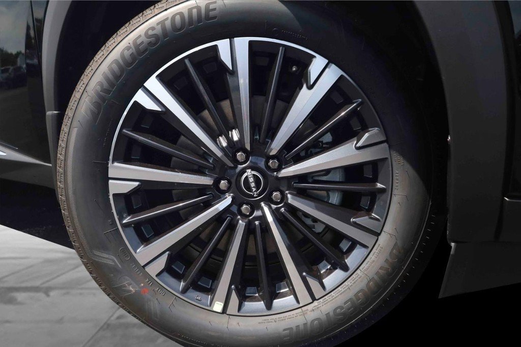New 2026 Nissan Pathfinder Platinum AWD/4WD image 3