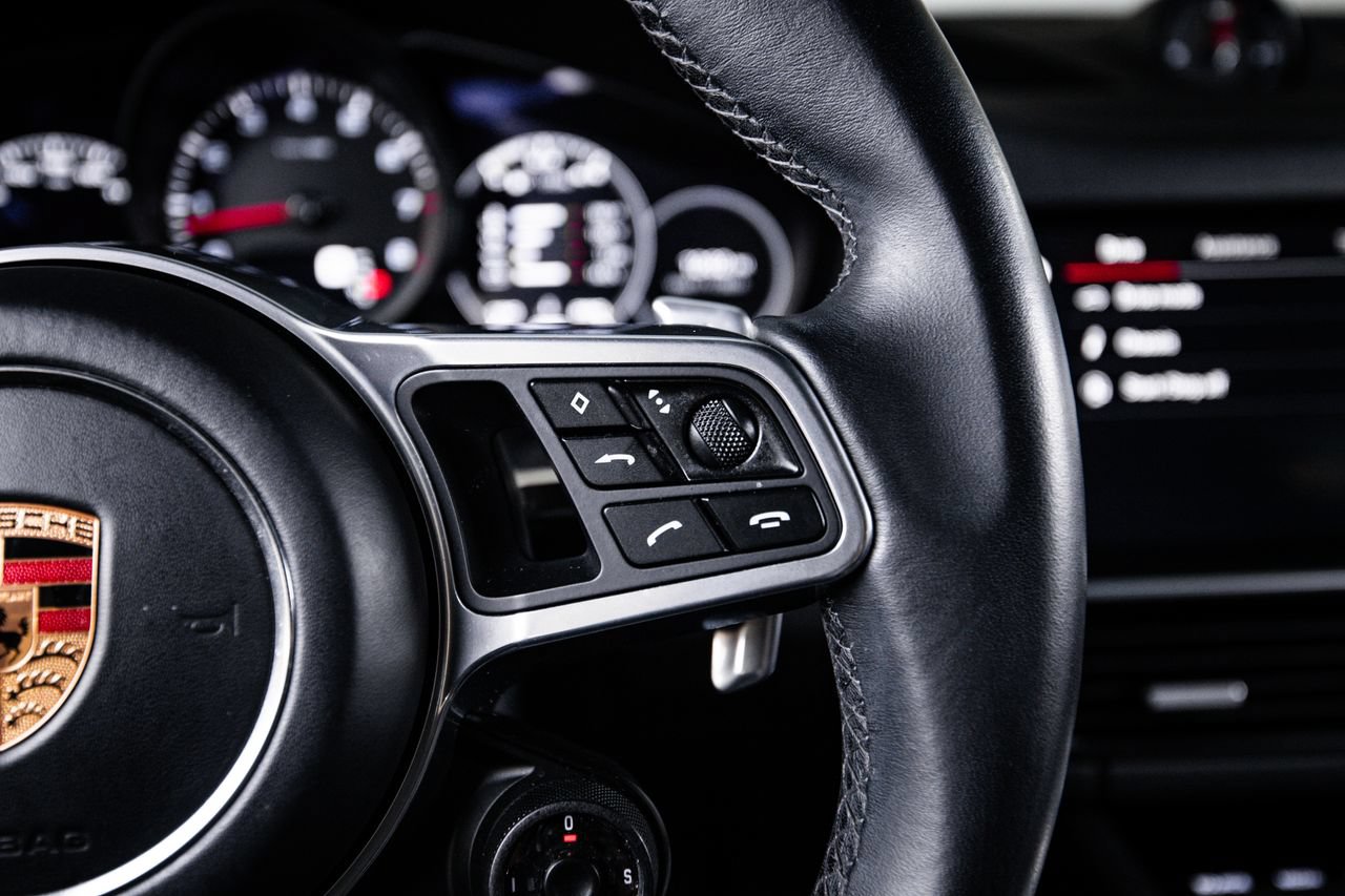 Certified 2023 Porsche Cayenne Platinum Edition AWD/4WD image 16