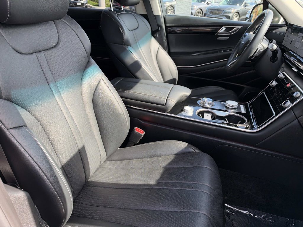 Certified 2025 Genesis GV80 2.5T Standard AWD/4WD image 20