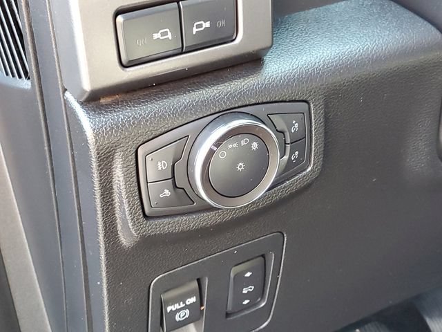 Used 2018 Ford F150 XLT w/ Equipment Group 302A Luxury AWD/4WD image 14