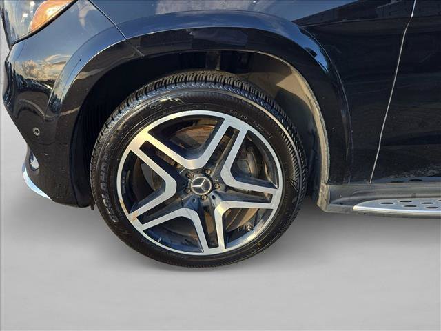 Used 2017 Mercedes-Benz GLS 550 4MATIC image 24