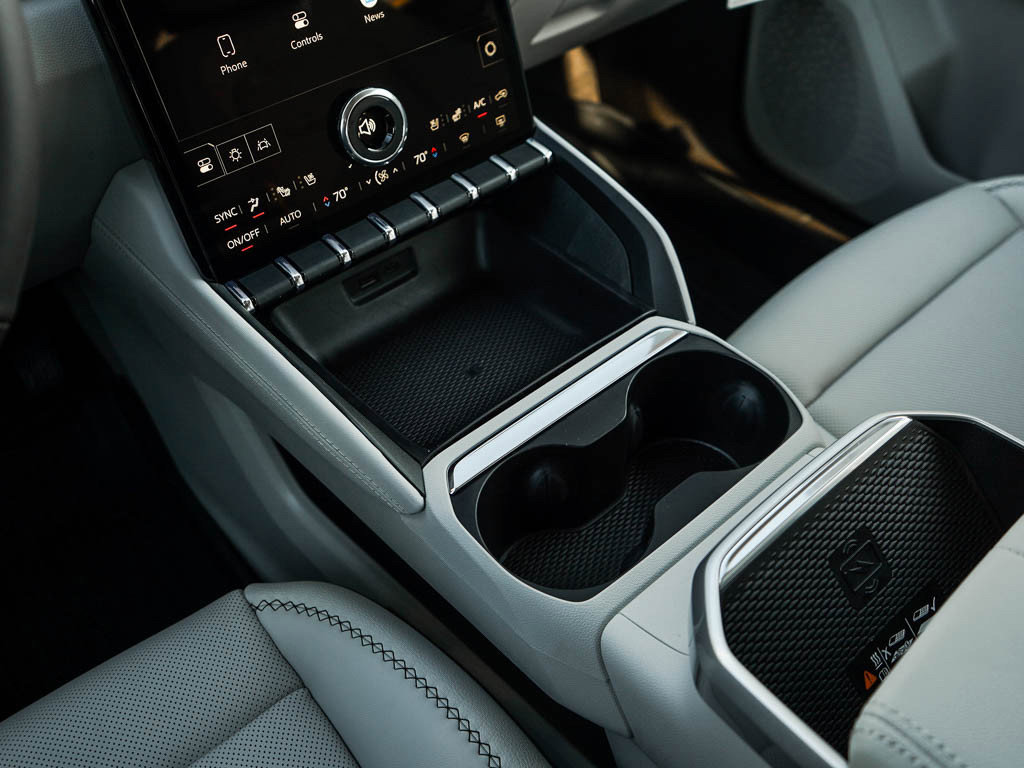 New 2026 GMC Terrain Denali w/ LPO, Floor Liner Package image 27