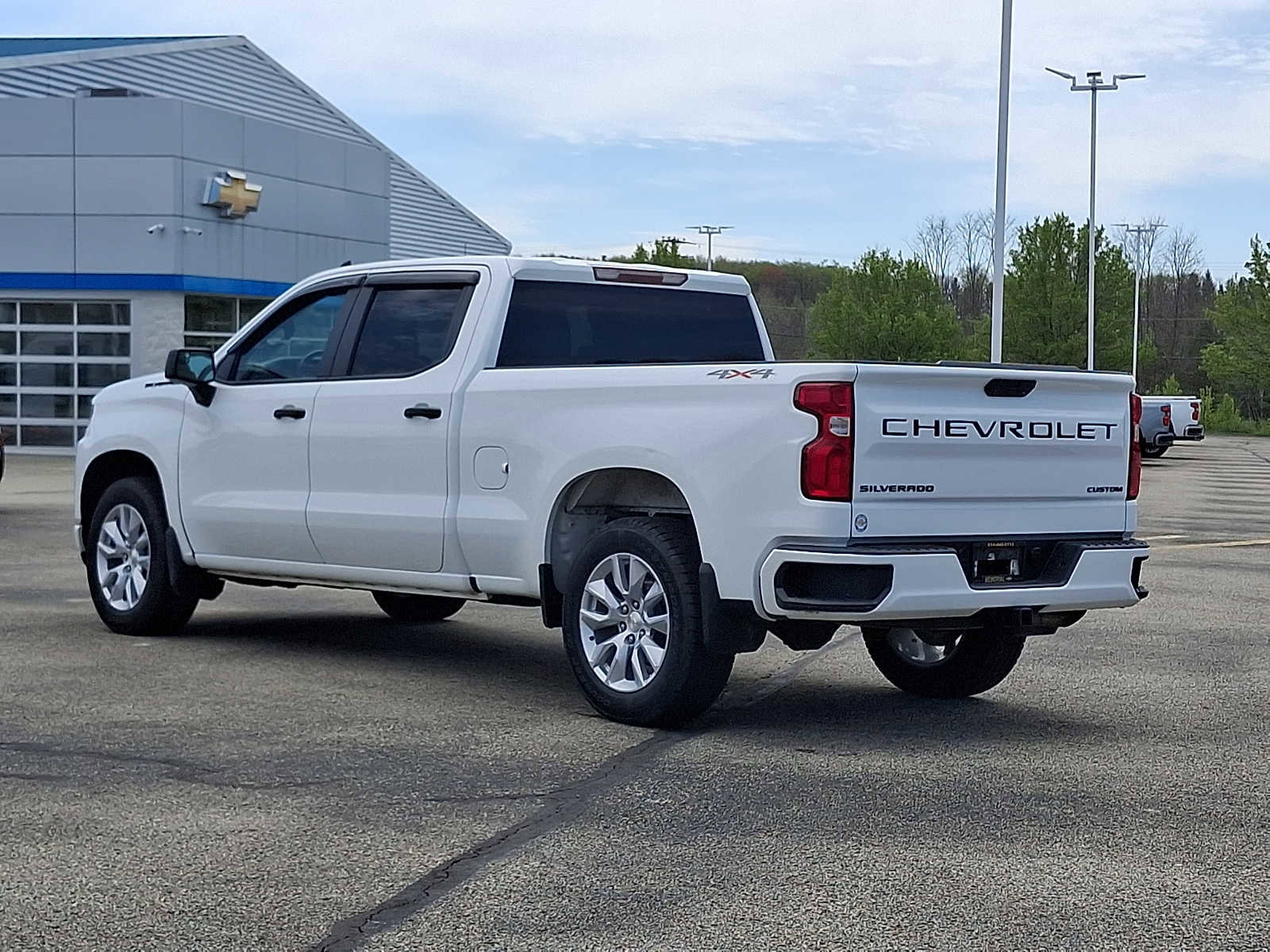Used 2021 Chevrolet Silverado 1500 Custom w/ LPO, Dark Essentials Package AWD/4WD image 5