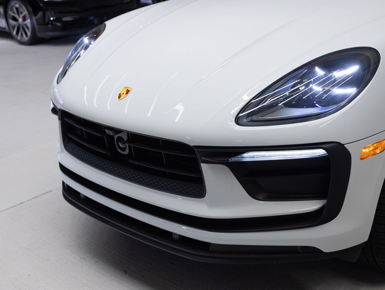 New 2026 Porsche Macan AWD/4WD image 33