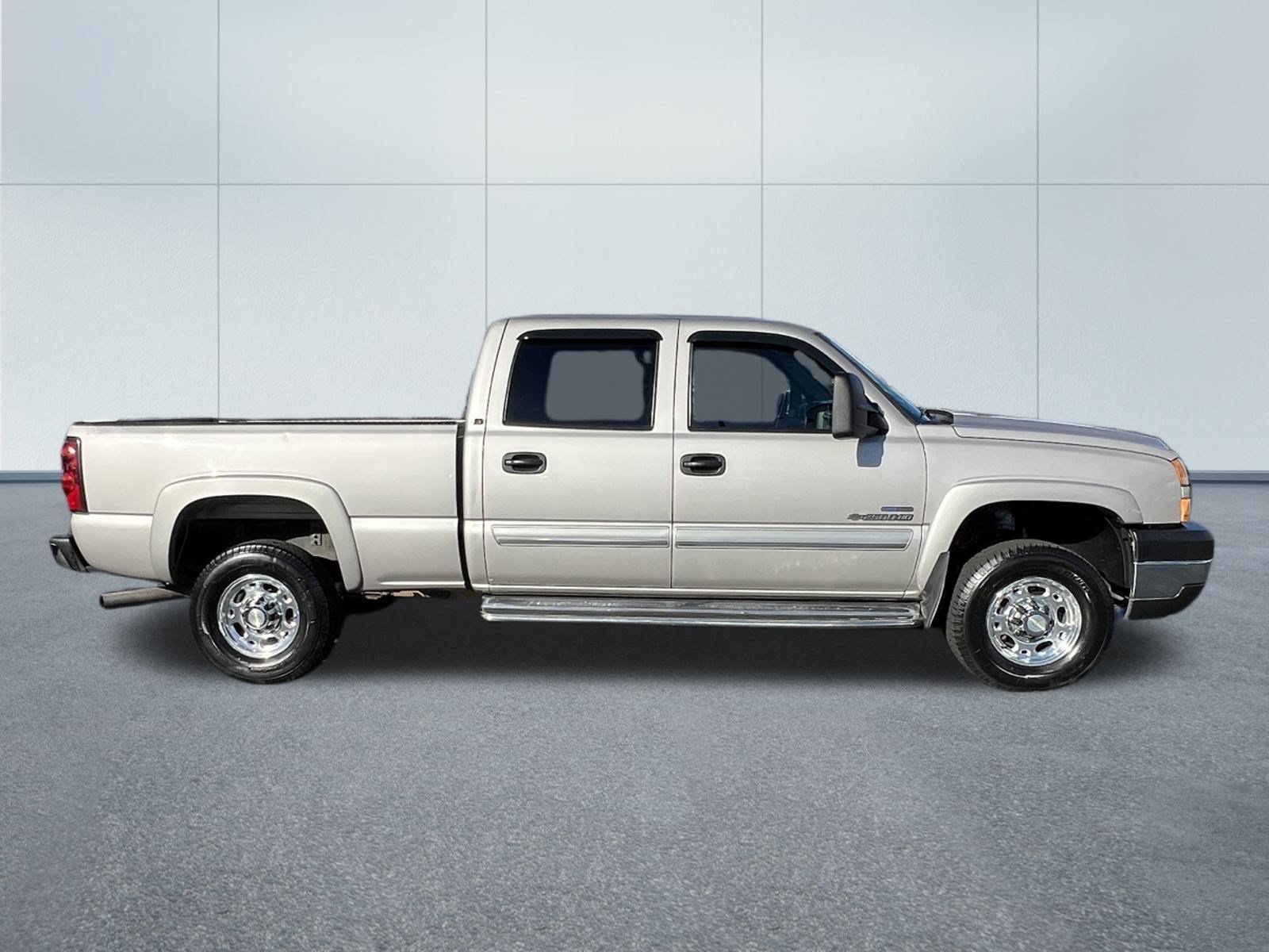 Used 2007 Chevrolet Silverado 2500 LT w/ Heavy-Duty Power Package RWD image 7