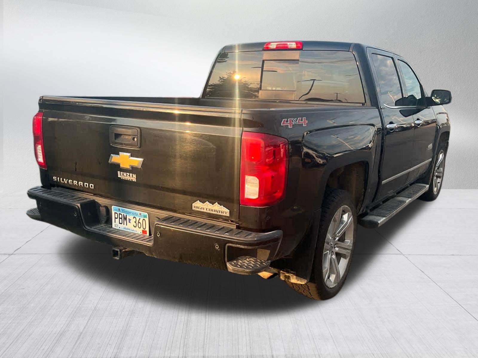 Used 2016 Chevrolet Silverado 1500 High Country w/ High Country Premium Package AWD/4WD image 3