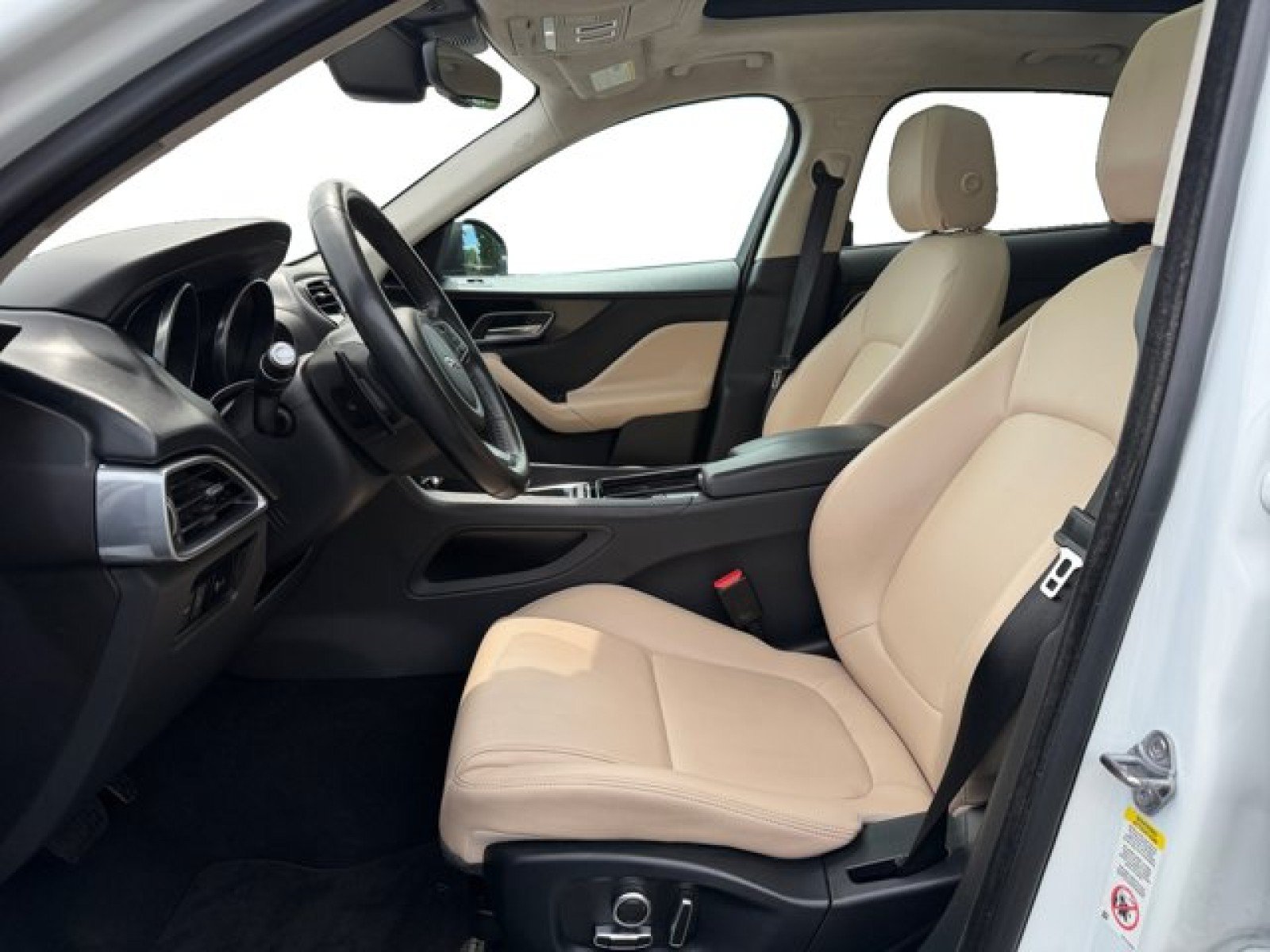 Used 2020 Jaguar F-PACE Premium AWD/4WD image 10